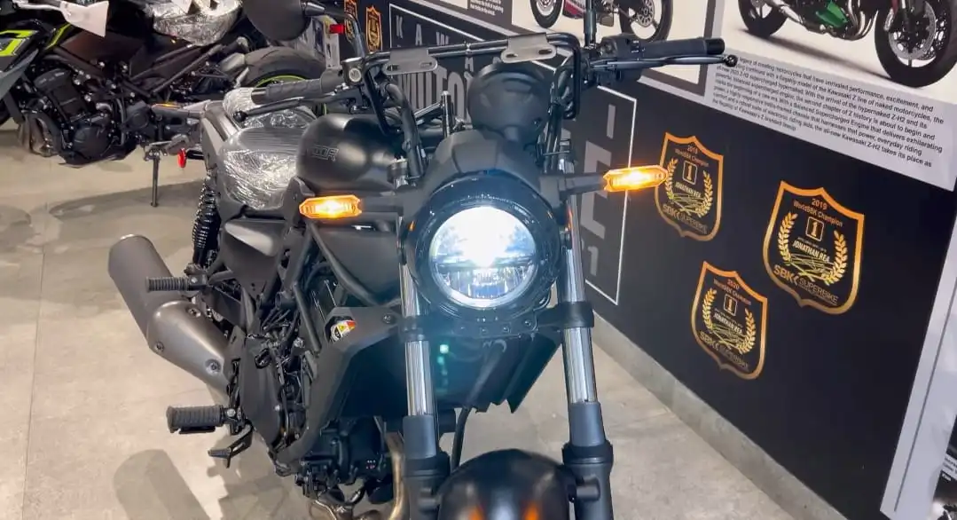 Bullet की हवा निकालने आया Kawasaki Eliminator 450, धांसू फीचर्स वाला दमदार इंजन